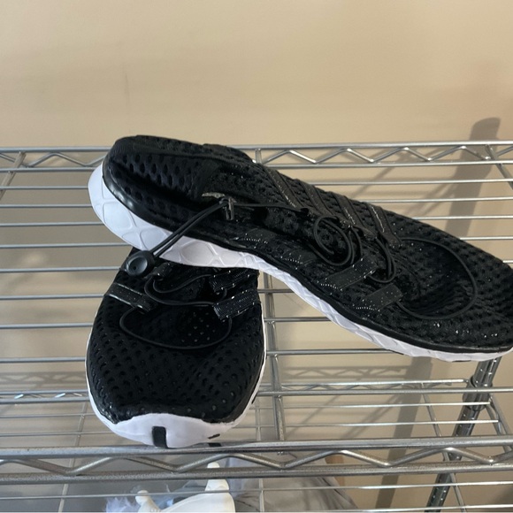 Aqua Black Mesh Swim Shoes - Picture 2 of 5